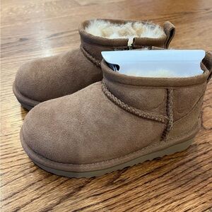 UGG kids classic ultra mini boots, BRAND NEW